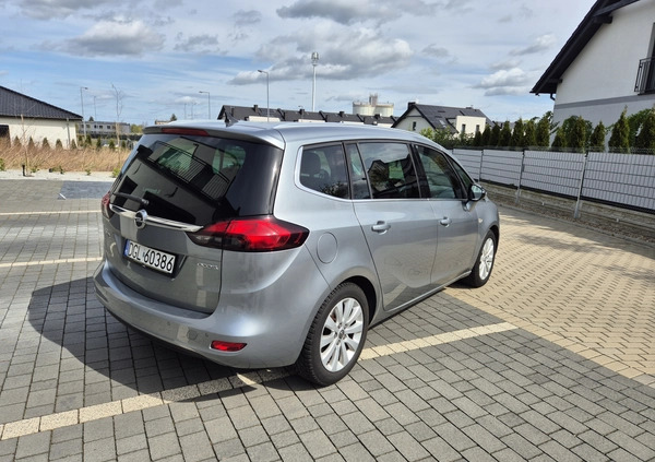 Opel Zafira cena 35500 przebieg: 166000, rok produkcji 2015 z Głogów małe 352